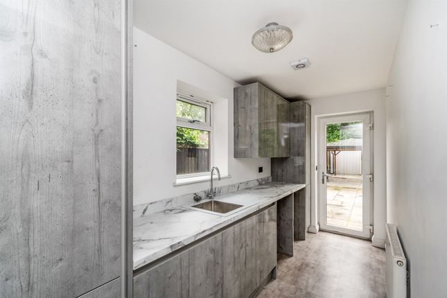 15, High Hill, Wolverhampton photo 4