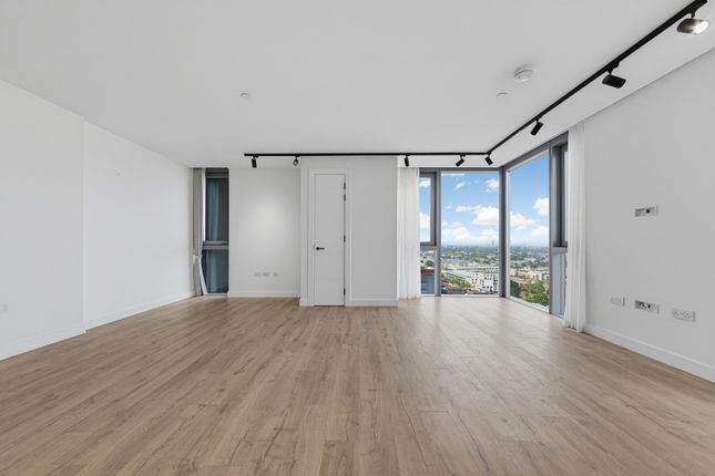 Apartment 93 Valencia Tower 3, Bollinder Place, London photo 4