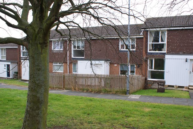 Thumbnail Flat to rent in Salcombe Gardens, Low Fell, Gateshead, Tyne &amp; Wear