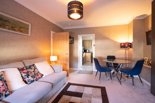 27, Dunrod Street, Glasgow photo 4