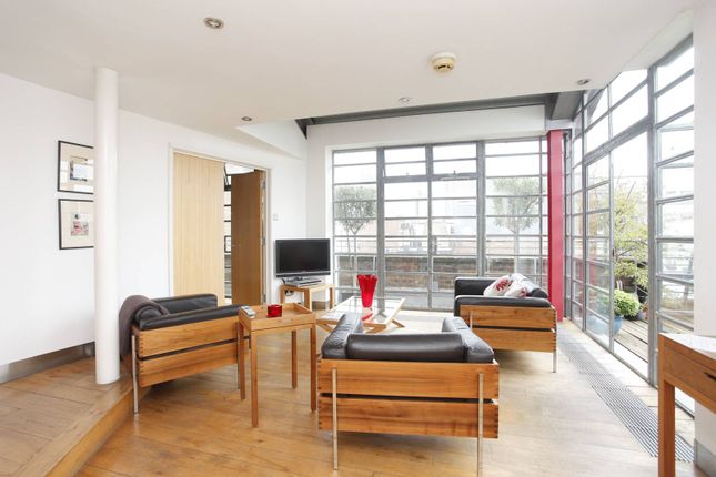 Thumbnail Flat to rent in The Rooftops, Clerkenwell, London
