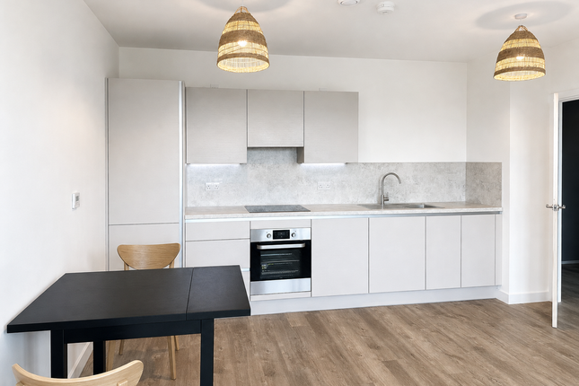 Flat 17, Springfield Court, Kingston upon Thames photo 3