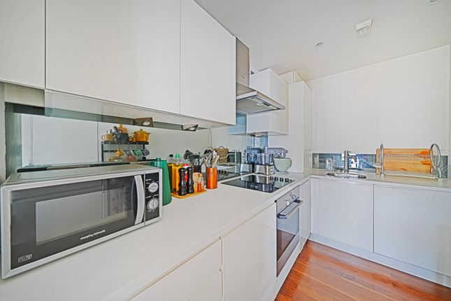 Flat 5, 35, Richmond Road, London photo 4