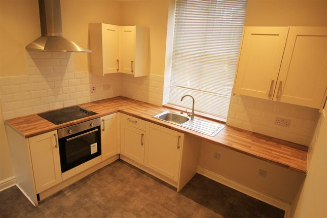 2, Queen Street, Denton photo 4