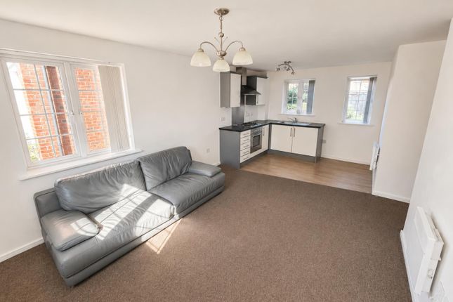 15, Churchbeck Chase, Manchester photo 2