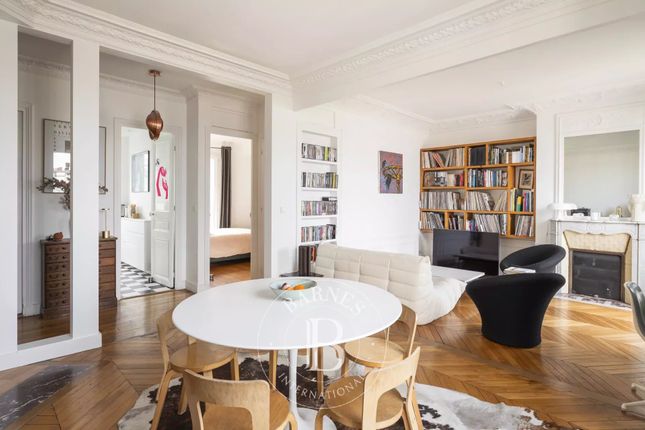 Apartment for sale in Paris 18th, 75018, France