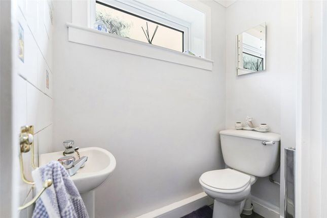 18, Lady Ann Grove, Clackmannanshire photo 4
