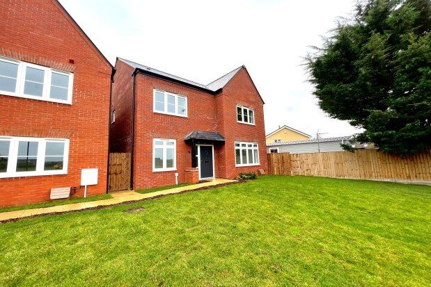Thumbnail Property to rent in Leighton Close, Gloucester