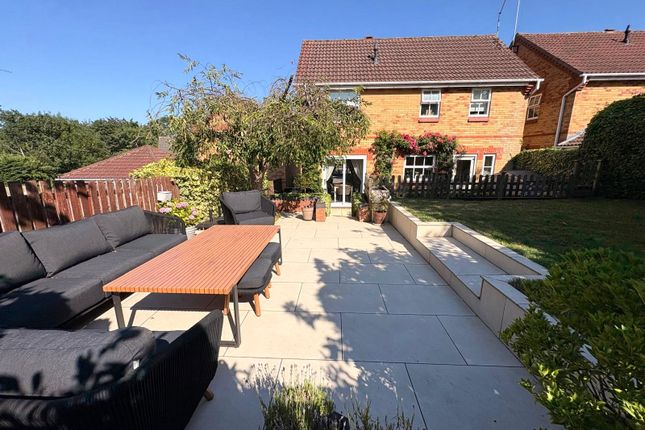 10, Larch Drive, Northamptonshire photo 2