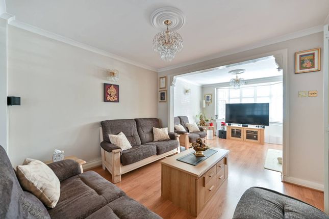 St Pauls Close, Hounslow photo 3