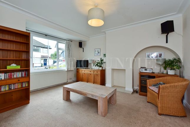 24, Cotton Road, Potters Bar photo 3