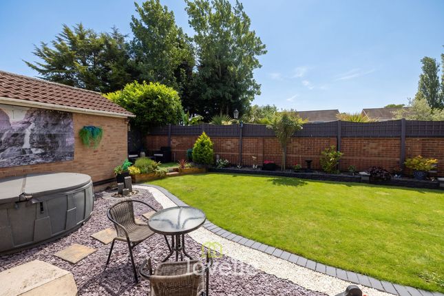 4 Holme Farm Close, Grimsby photo 4