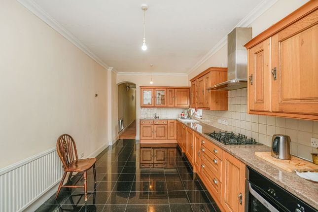 36 Kingsley Road, London photo 2