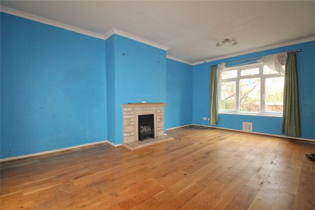 47, Lambrok Close, Wiltshire photo 4