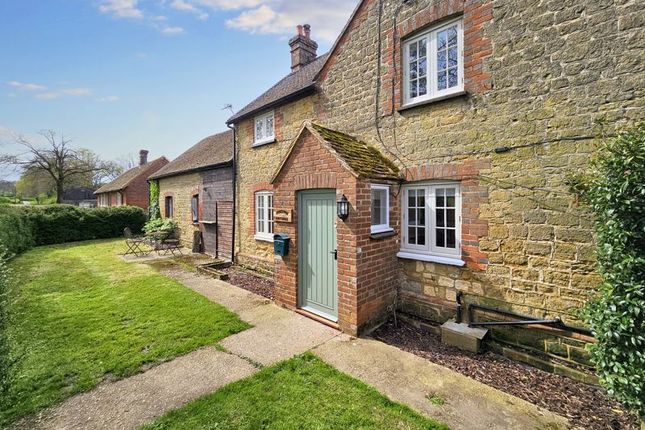 Cottage to rent in Gostrode Lane, Chiddingfold, Godalming