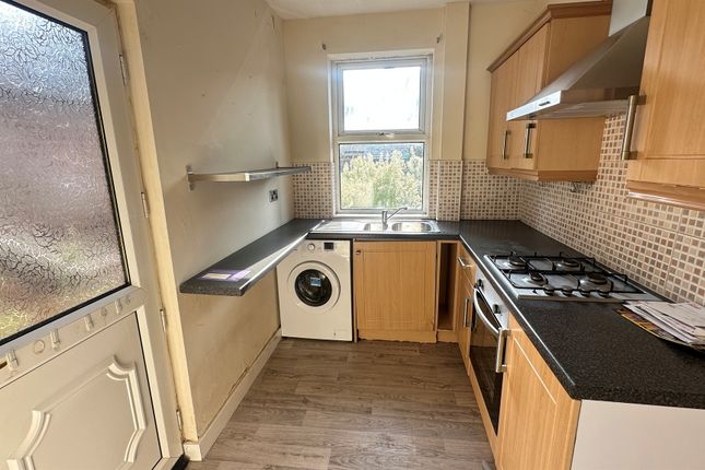 12, Sylvester Avenue, Doncaster photo 5