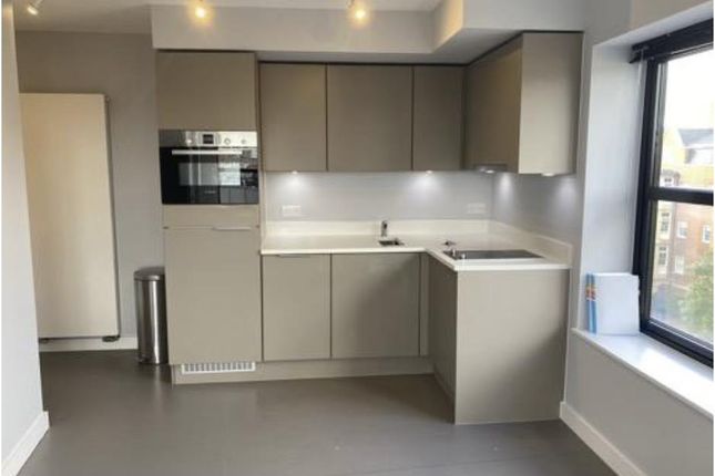 Thumbnail Flat to rent in High Road, London