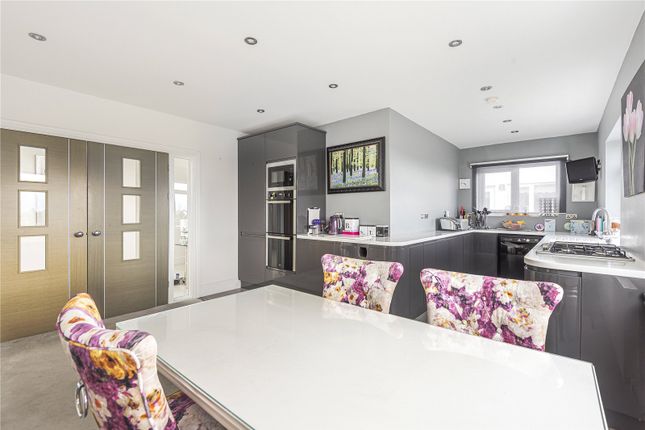 36, Sandmoor Court, Leeds photo 4