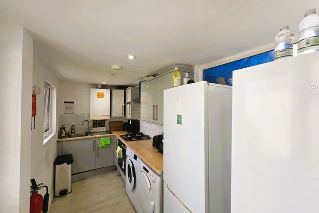 Room 2, 269 St. Agnells Lane, Hemel Hempstead photo 4