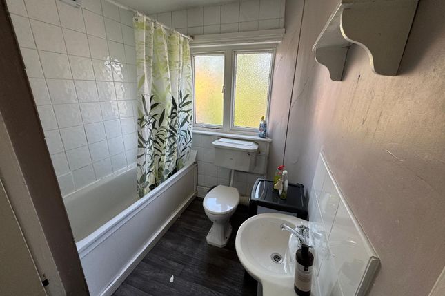 2, Wolseley Place, Manchester photo 4