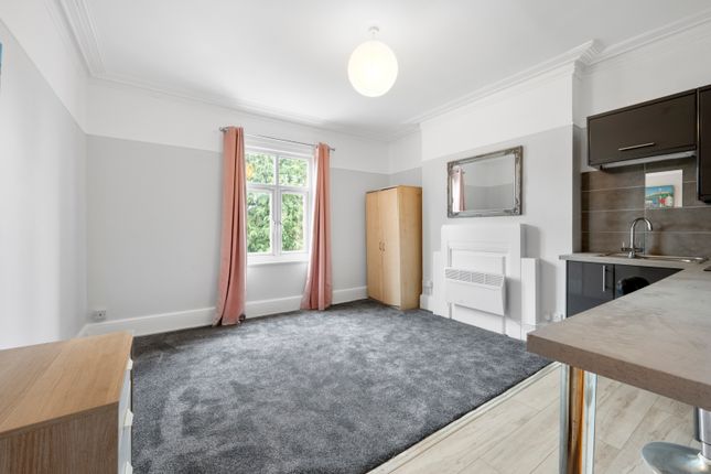 Thumbnail Property to rent in Fairfield South, Kingston Upon Thames