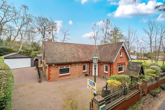3-bed house on The Lodge, Park Road, West Malling, £695,000