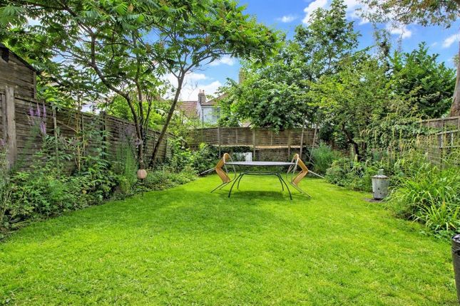 8, Lauriston Road, Brighton photo 2