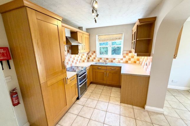 26 The Bramptons, Swindon photo 2