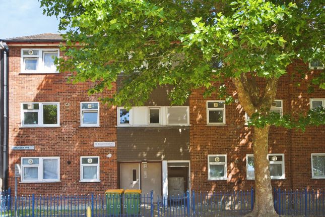30a,, Landseer Avenue, London photo 4