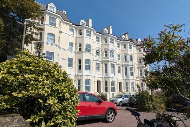 Flat to rent in Priory Gardens, Folkestone, Kent