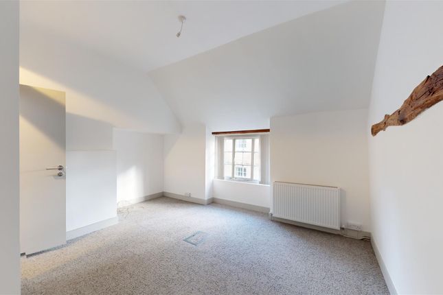 Flat to rent in St. Peters Street, Stamford