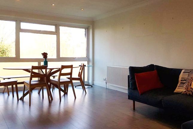 8, Bickley Court, Stanmore photo 2