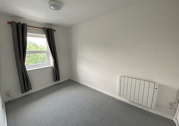 8, Cranmer Court, Wolverhampton photo 5