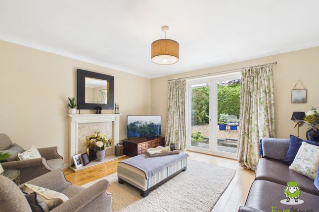 2, Bramshot Drive, Fleet photo 3