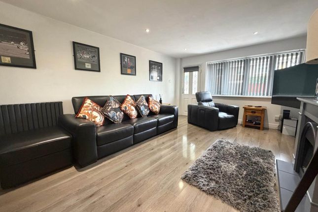 5, Amy Walk, Fazakerley photo 3