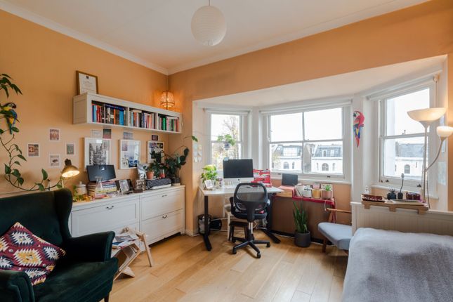 Studio studio on Flat 28, Pinehurst Court 1-3,, Colville Gardens, Notting Hill, £315,000