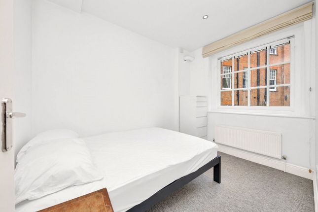 21 The Red House,, Britton Street, London photo 4