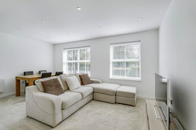 24, Robinson Court, Nottingham photo 2