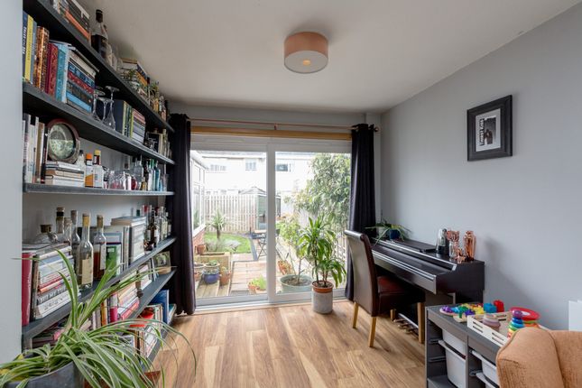 Terraced house for sale in 23 Mountcastle Place, Mountcastle