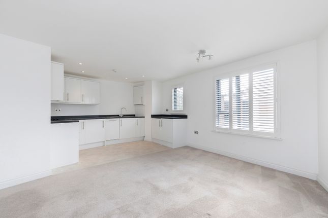 Flat to rent in St. Georges Road, Cheltenham