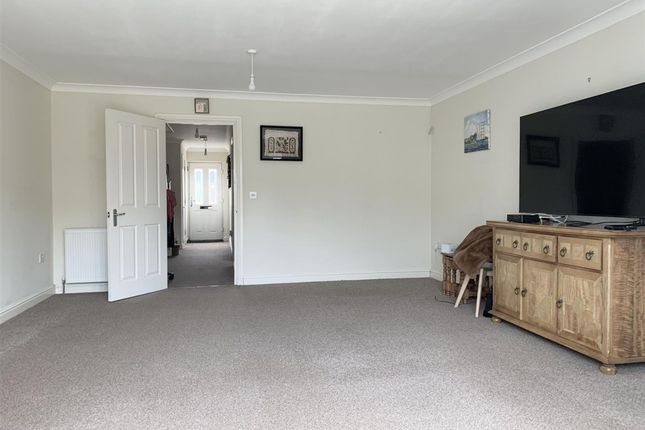 End terrace house to rent in Highfield Close, Ramsgate