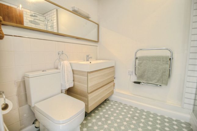 Flat 9, Denington Court, Pennington Road, Tunbridge Wells photo 3