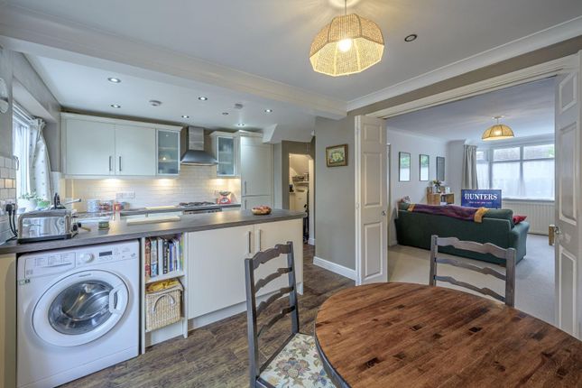 8, Denise Drive, Birmingham photo 4