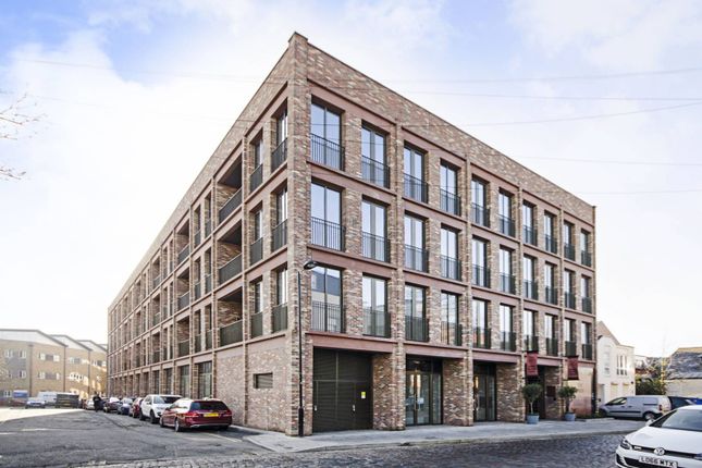 Flat for sale in The Brick, Maida Hill