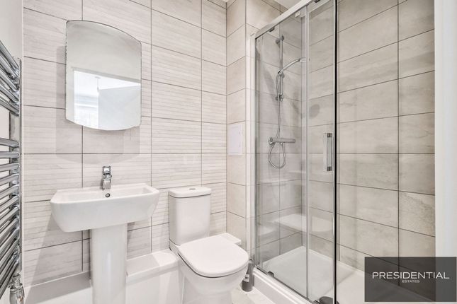 78 Academy Way, Loughton photo 3