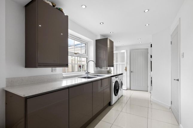 5, Sulgrave Close, Dudley photo 4