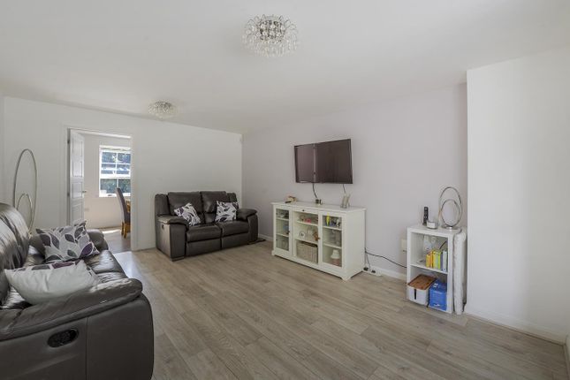 1, Rosebay Gardens, Allington photo 4