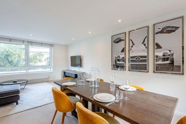 Flat 4, 161, Fulham Road, London photo 2