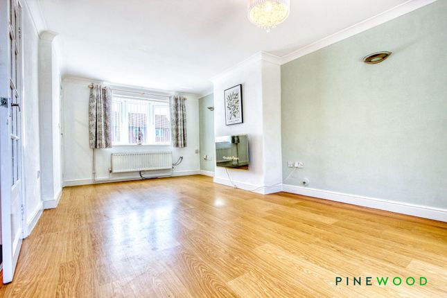 2 Lansdowne Road, Chesterfield photo 3