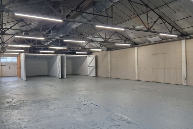Light industrial to let in Clough Road, Hull